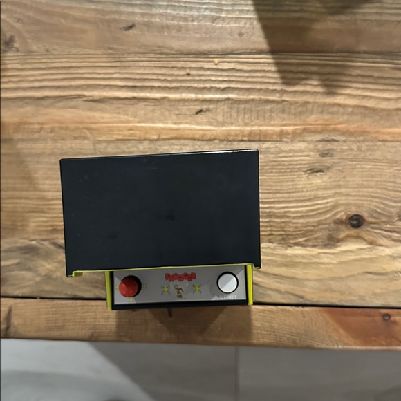 Frogger Mini Arcade Game - Picture 6 of 6